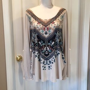 🌟 Wrangler Woman's Bell Sleeve Printed Top 🌟